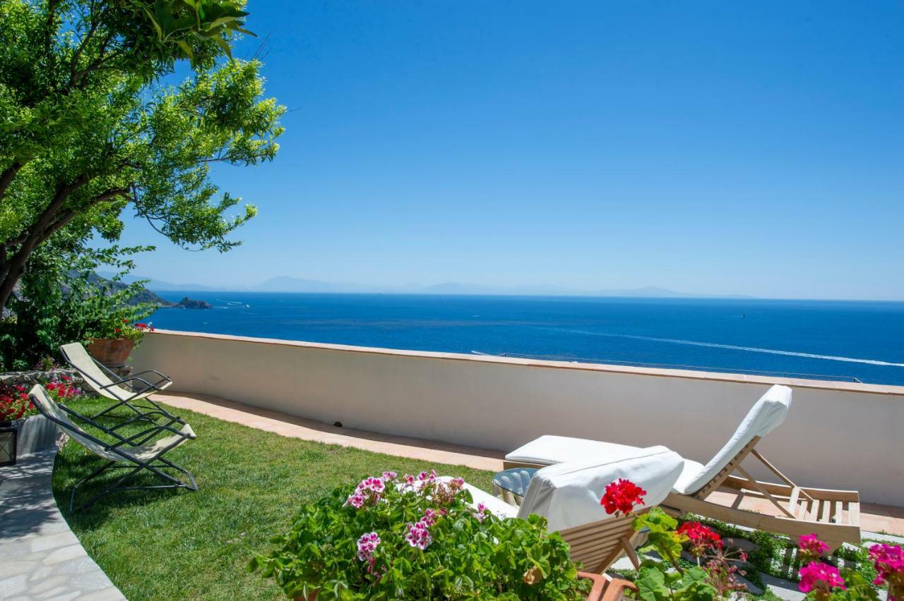 Villa Gaetano Праяно Екстериор снимка